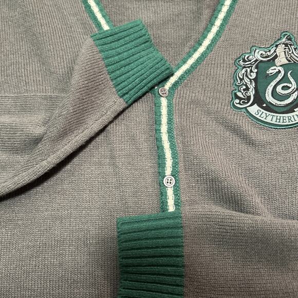 Wizarding World Harry Potter Slytherin crest patch Cardigan Green Gray M EUC - Picture 4 of 6